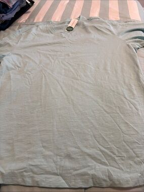 Even tide Men's Lightweight Crew Neck T-Shirt - Pale Mint 22 1/2 “ p2p Large